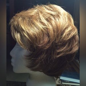 Paula Young wig Angel ,average Christmas Sale🙂